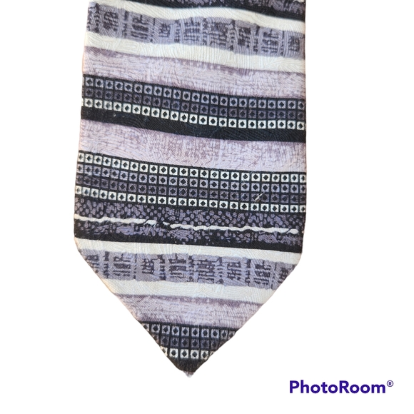 Carlos Devenezia 100% Silk, Hand Made Purple,, Silver & Charcoal Tie - Picture 2 of 8